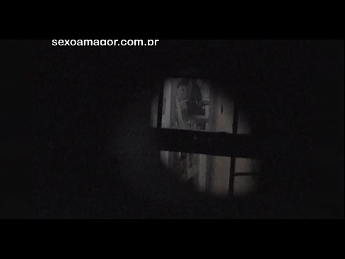 ❤️ Blondiin saab salaja videolevi naabruskonna voyeuri poolt peidetud õõnsate telliskivide taha peidetud ❤️ Pornovideo at us et.bsglass.ru ❌❤